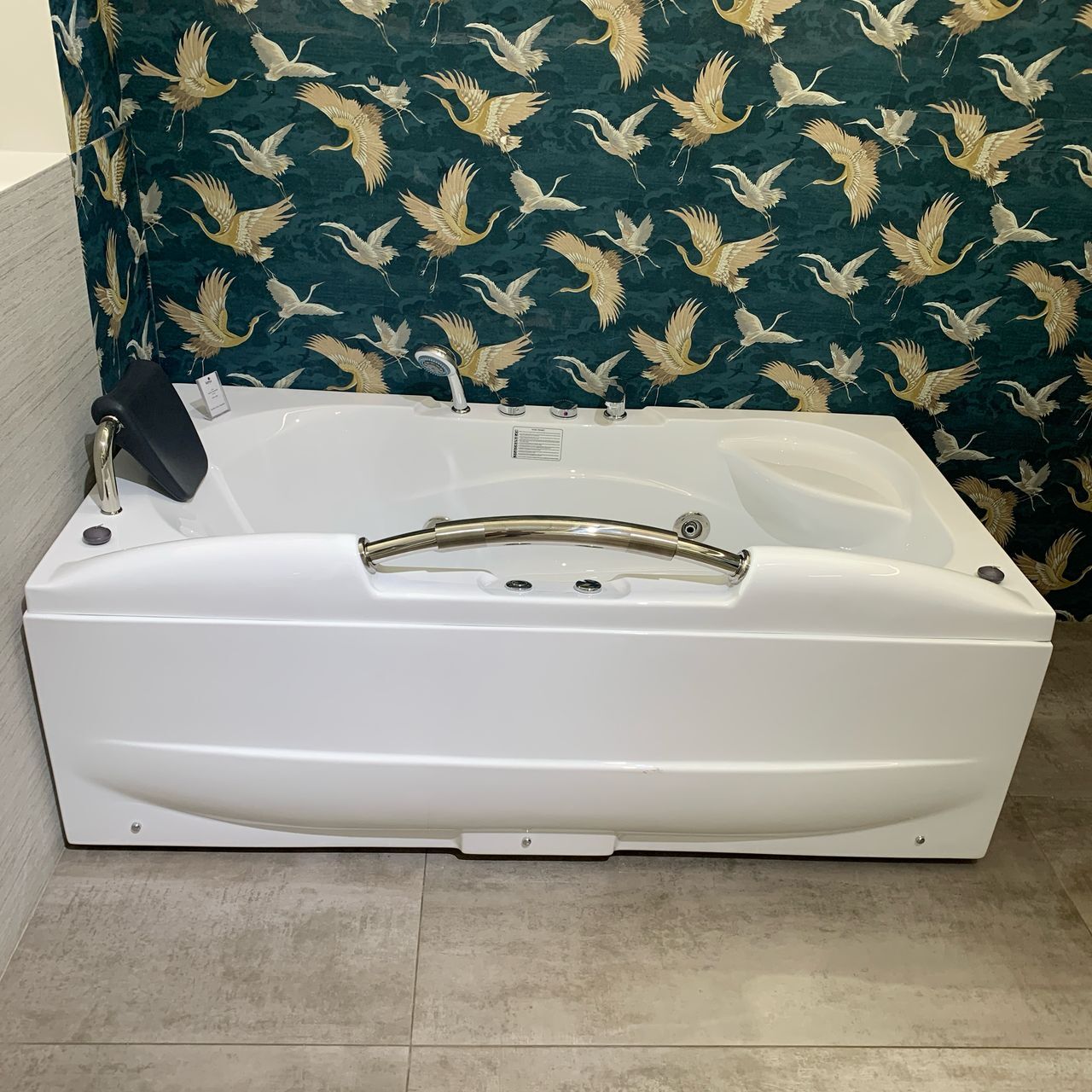 Whirlpool BC-316 - Premium WhirlPool from Tona - Just GH₵13595! Shop now at Kimo Group