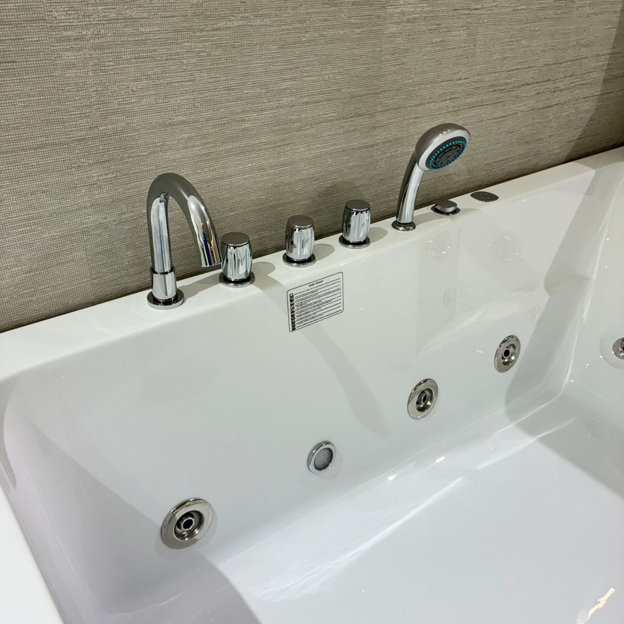 Whirlpool BC667 - Premium WhirlPool from Kimo Group - Just GH₵19995! Shop now at Kimo Group