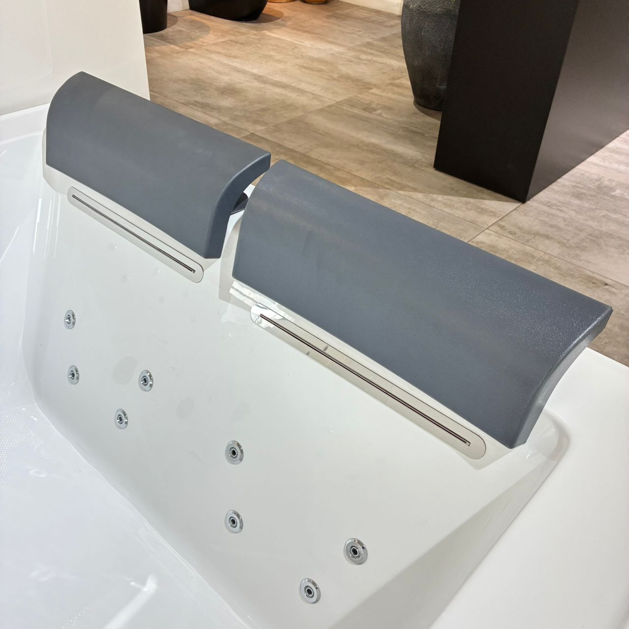 Whirlpool Q419D - Premium WhirlPool from Kimo Group - Just GH₵28950! Shop now at Kimo Group