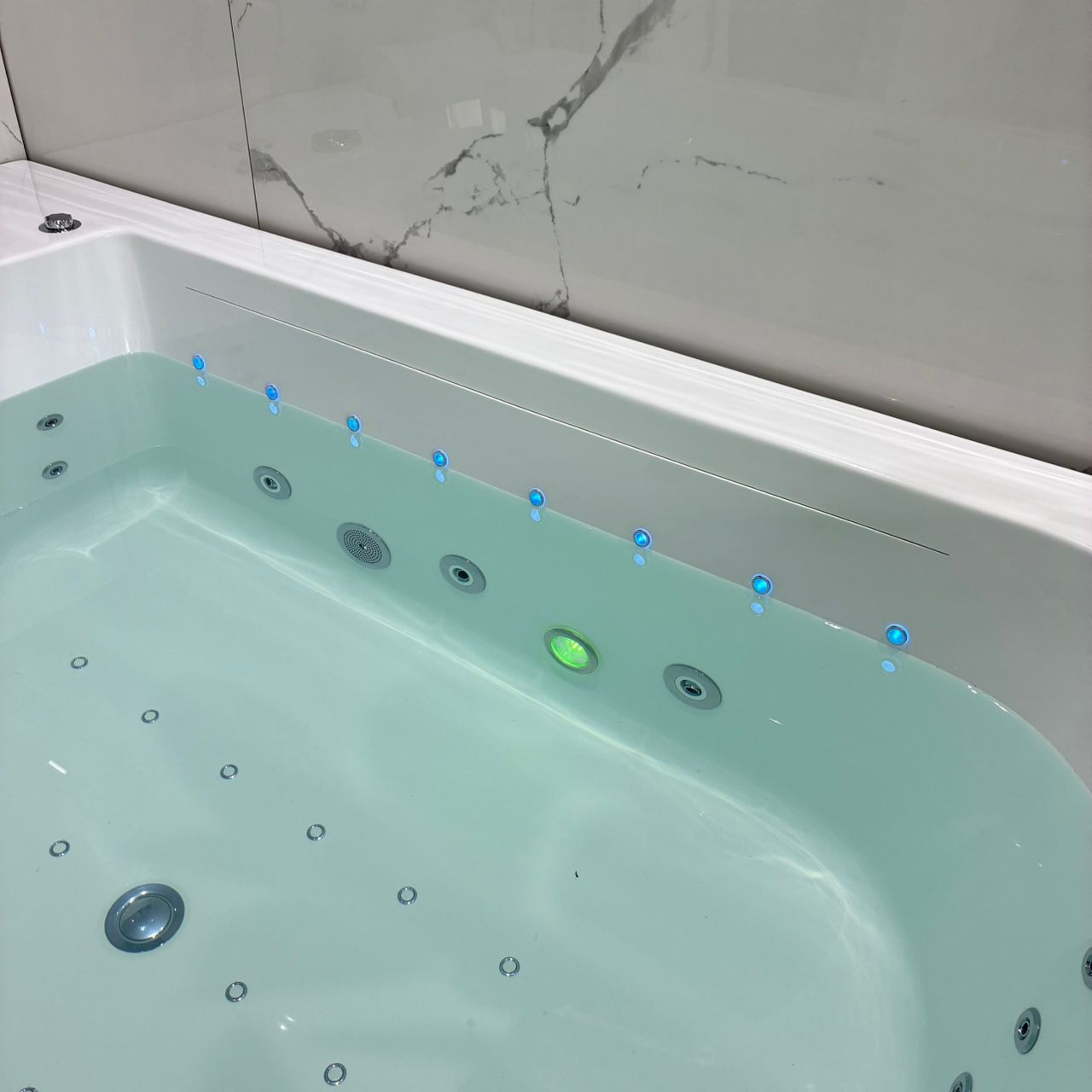 Whirlpool Q441A - Premium WhirlPool from Kimo Group - Just GH₵33650! Shop now at Kimo Group